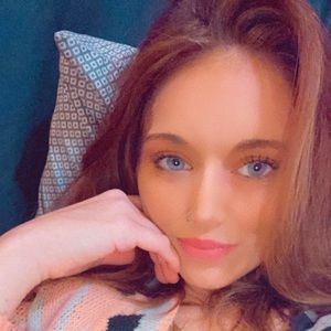 Meet your Posher, Brittney